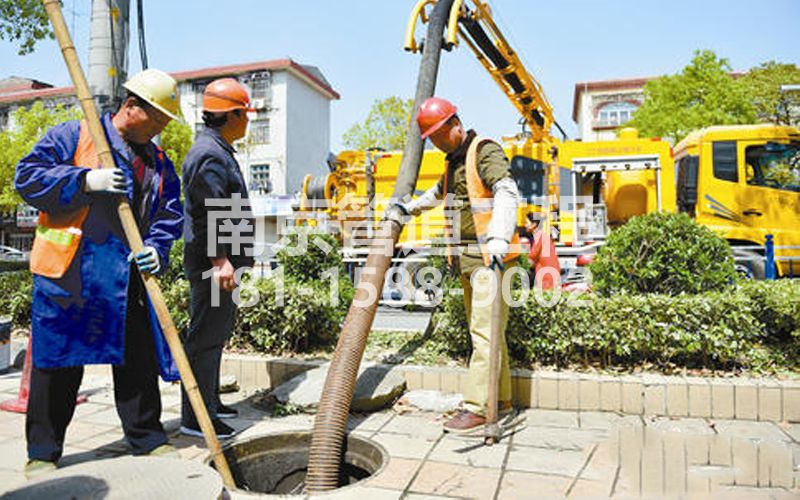 214南中村小区抽污水
