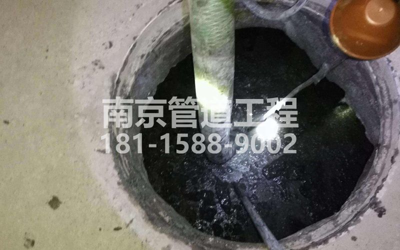 216南中村清理化粪池