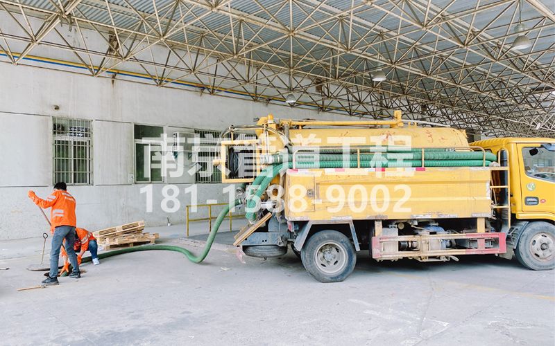 258南中村工厂抽污水