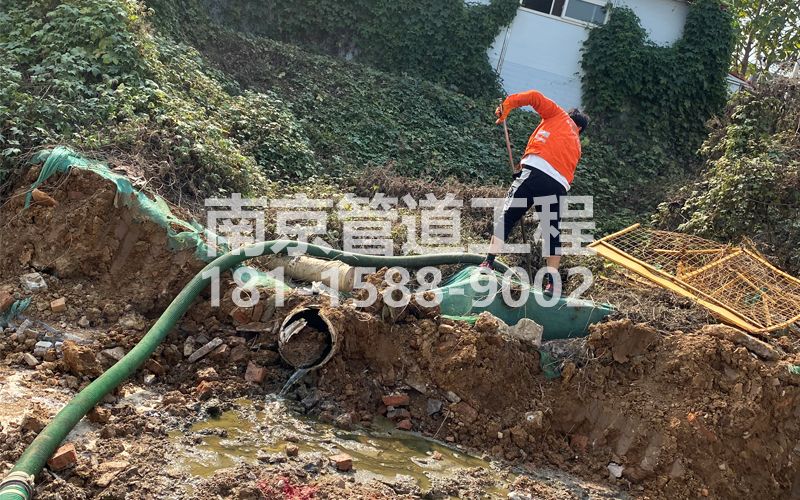 263南中村工地化粪池清理