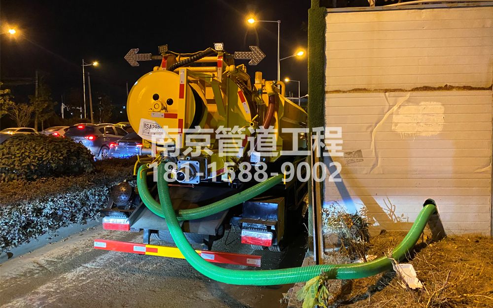 266南中村临时工地抽粪