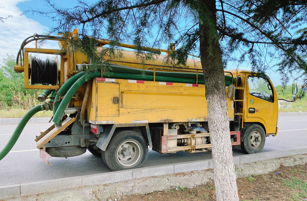 南中村清洗抽粪车